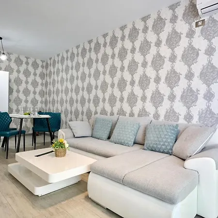 Seavibes C4 - Pool & Spa Beach Daire Navodari